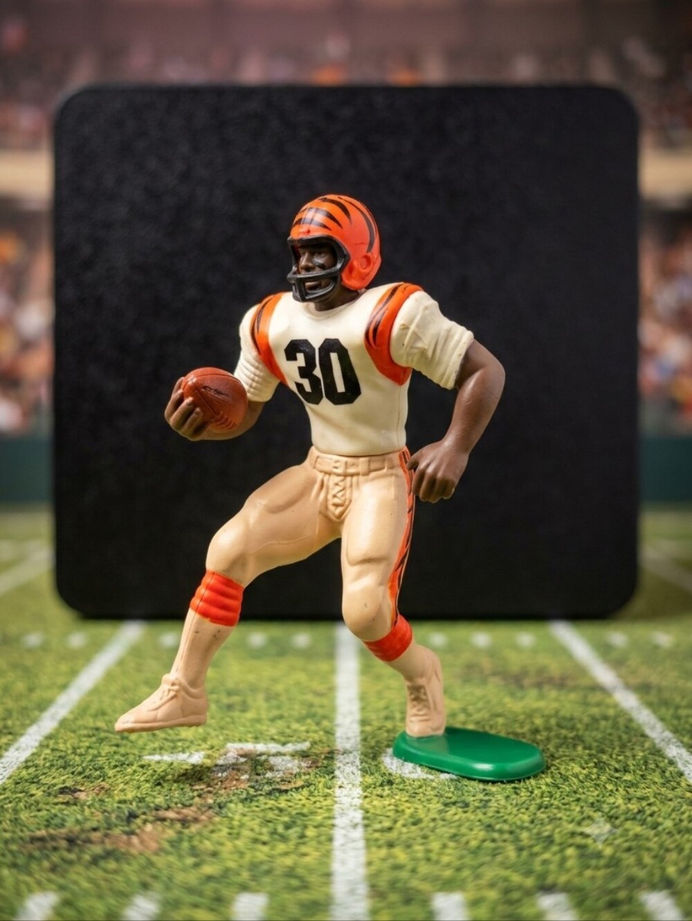 Vintage 1990 Cincinnati Bengals running back Ickey Woods, NFL Action Figure